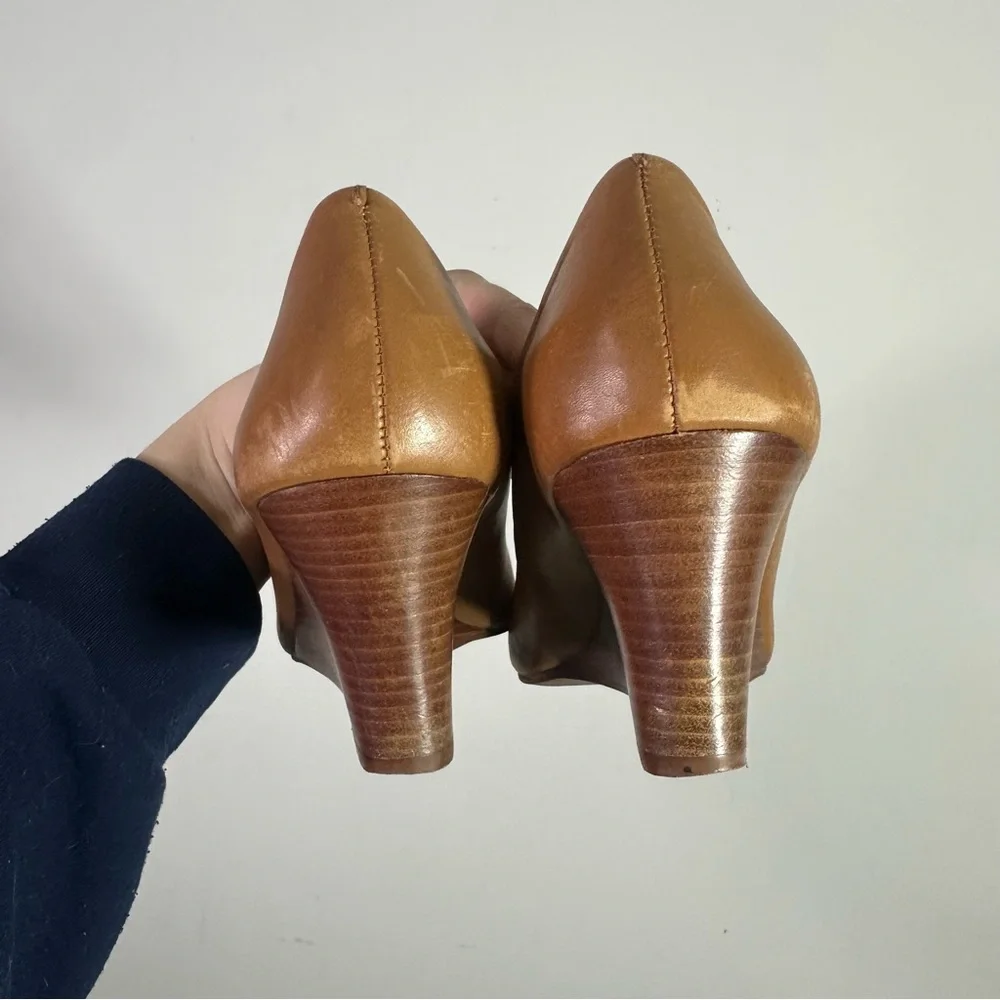 Tory Burch Brown White Leather Round Toe Stacked Wooden Wedge Heels
